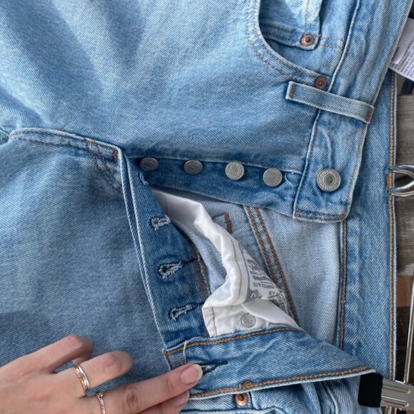 Levi’s 501 Jeans W24 L28 - Picture 9 of 12